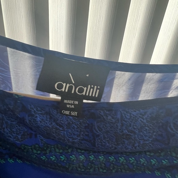 Analili sheer cover up - Picture 2 of 2